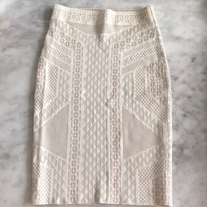 BCBG white stretch skirt